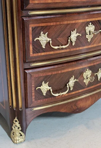 SECRETAIRE BRUST