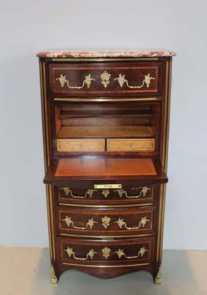SECRETAIRE BRUST