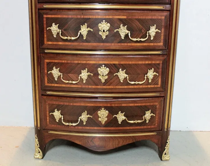 SECRETAIRE BRUST