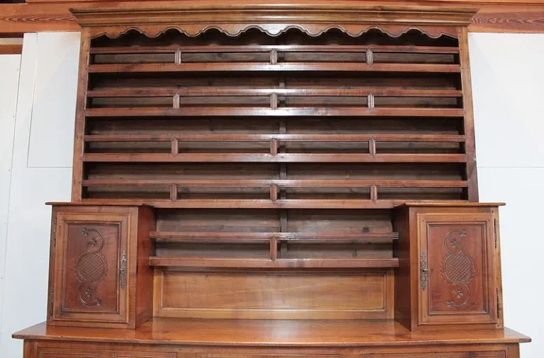 LOUIS XIV-LOUIS XV STILBUFFET