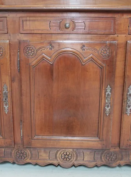 LOUIS XIV-LOUIS XV STILBUFFET