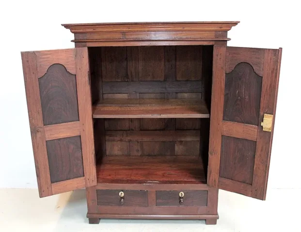 Petite Armoire à Epices goût Louis XIV en Teck INDE XIXe