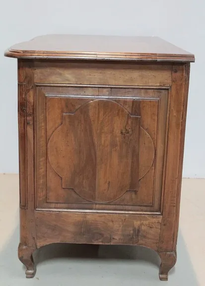 Commode REGENCE en Noyer XVIIIe