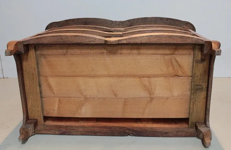 Commode REGENCE en Noyer XVIIIe