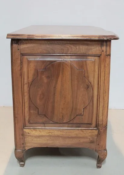 Commode REGENCE en Noyer XVIIIe