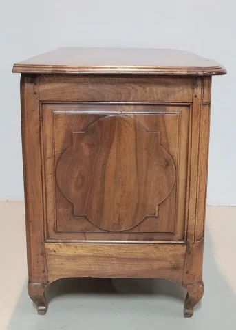 Commode REGENCE en Noyer XVIIIe