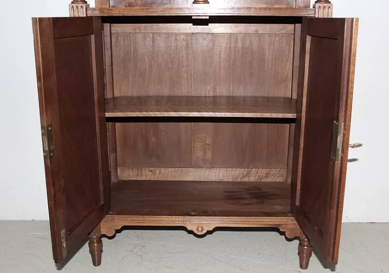 NUSSBAUM-SIDEBOARD
