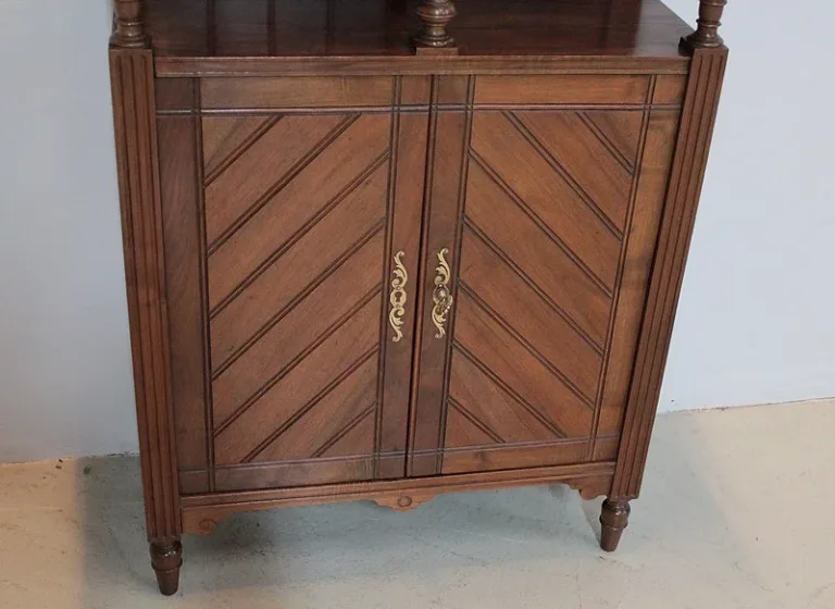 NUSSBAUM-SIDEBOARD
