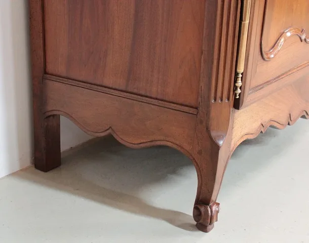 LOUIS XV STYLE ARMOIRE