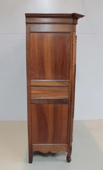LOUIS XV STIL ARMOIRE