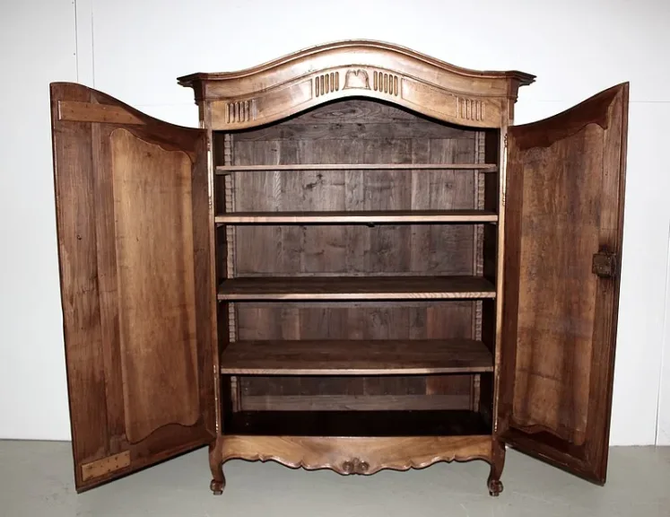 LOUIS XV STIL ARMOIRE