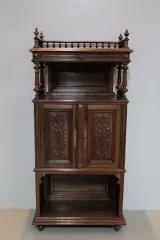 RENAISSANCE STIJLKASTJE