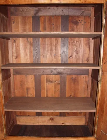 Armoire Régionale Louis XV en Merisier XIXe