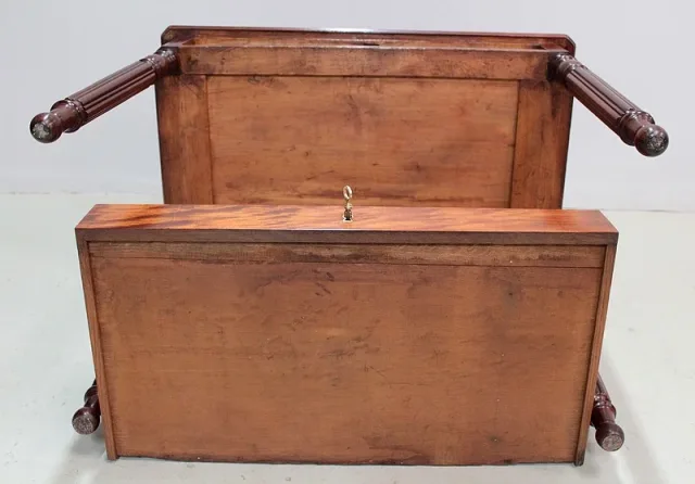 LADY'S DESK