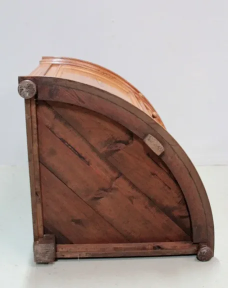 ARMADIO D'ANGOLO