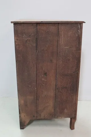 18th C OAK CORNER CUPBOARD
