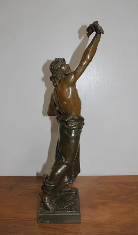 BRONZE SIGNED E. LAPORTE