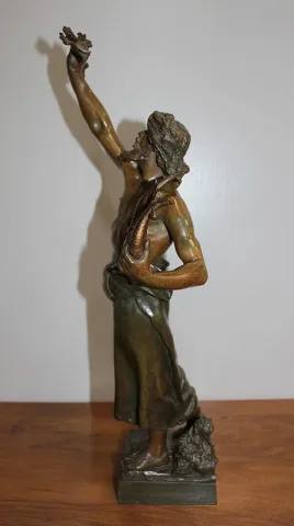 BRONZE SIGNED E. LAPORTE