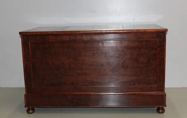 PEDESTAL DESK