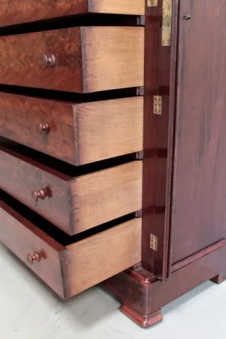 Chiffonnier en Ronce d'Acajou XIXe