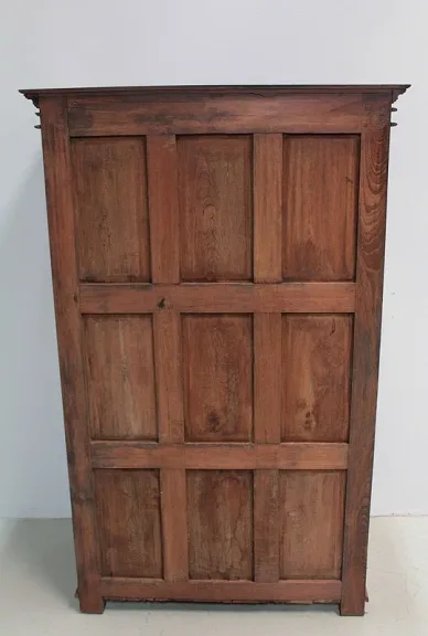 INDISCHER SCHRANK