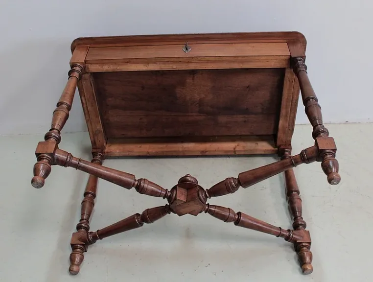 FRANZÖSISCHER SCHREIBTISCH
