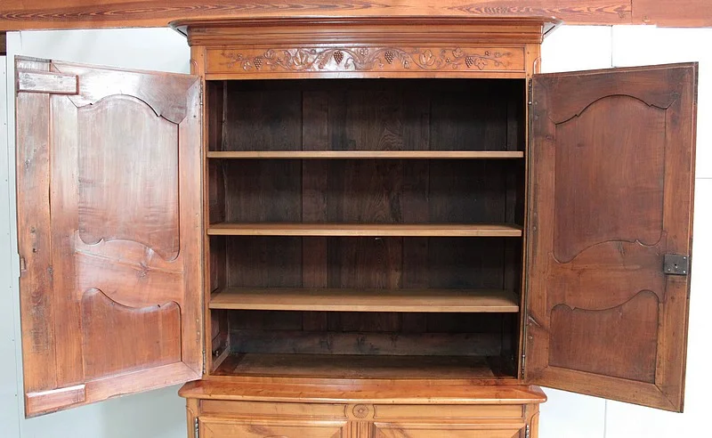 FRENCH TRANSITION PERIOD BUFFET