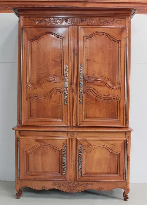FRENCH TRANSITION PERIOD BUFFET