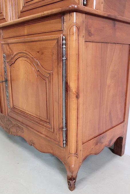 FRENCH TRANSITION PERIOD BUFFET