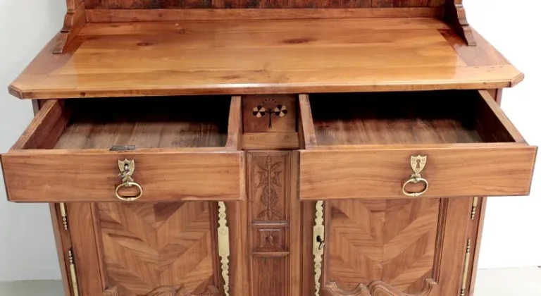LOUIS XV STIL KLEIDER