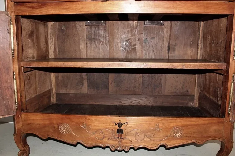 LOUIS XV STIL KLEIDER