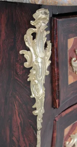 LOUIS XV PERIODE SCHUBKASTEN