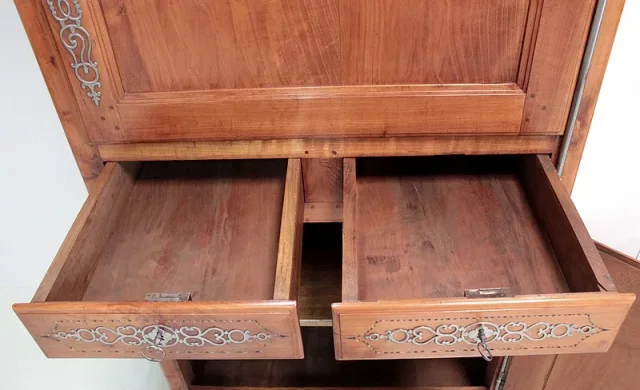 LOUIS XV STYLE CABINET