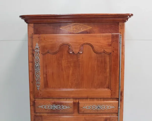 LOUIS XV STYLE CABINET