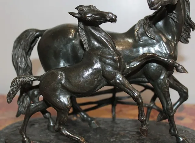 BRONCE MARE Y FOAL