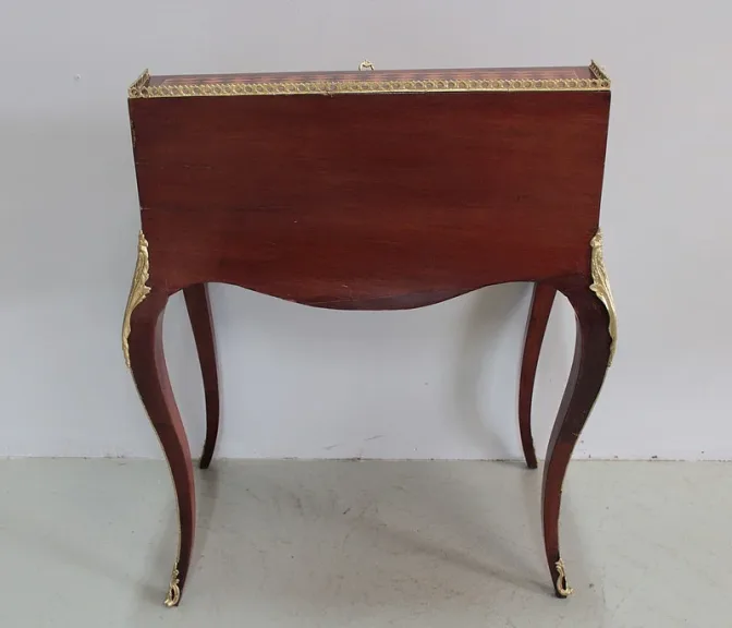 LOUIS XV STIL BONHEUR DU JOUR DESK
