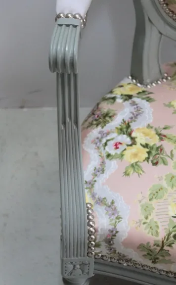 LOUIS XVI STIL SESSEL