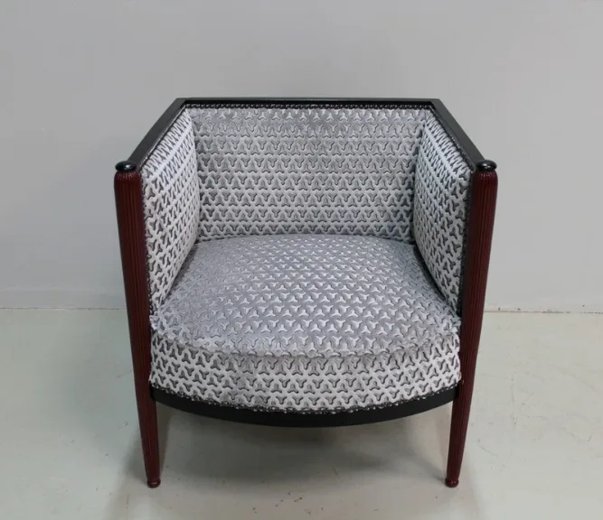 ART DECO PERIODE ARMCHAIR