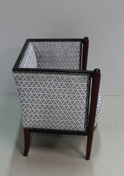 ART DECO PERIODE ARMCHAIR