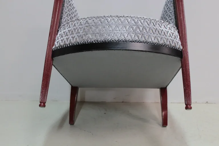 ART DECO PERIODE ARMCHAIR