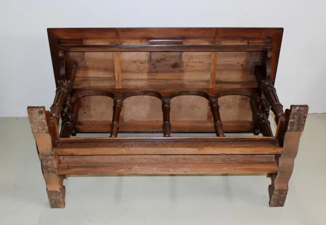 RENAISSANCE STYLE TABLE