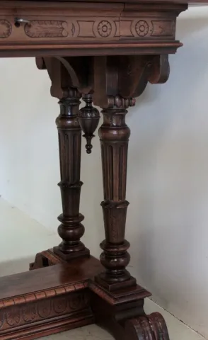 RENAISSANCE STYLE TABLE