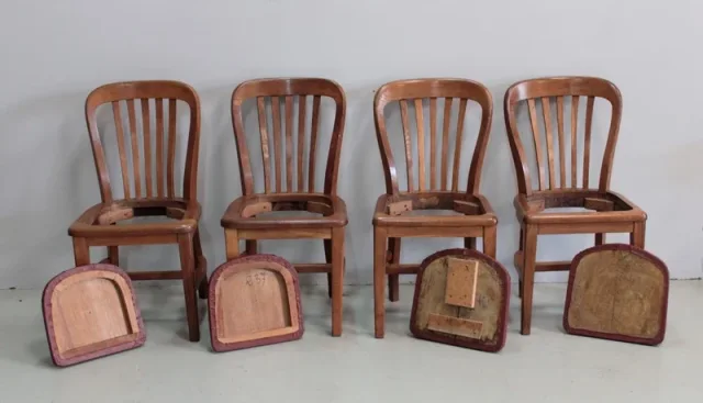 4人のフランス人の椅子のスイート