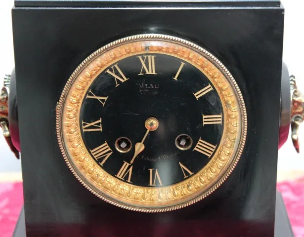 Pendulette marbre noir & bronze 1900