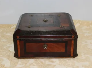 NAPOLEON III STYLE JEWELRY BOX