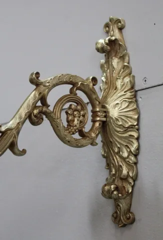 Élégante paire d'appliques porte-torchères XIXème