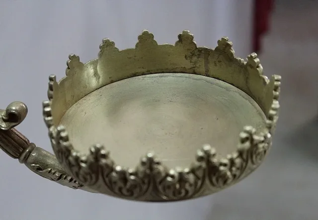 Élégante paire d'appliques porte-torchères XIXème
