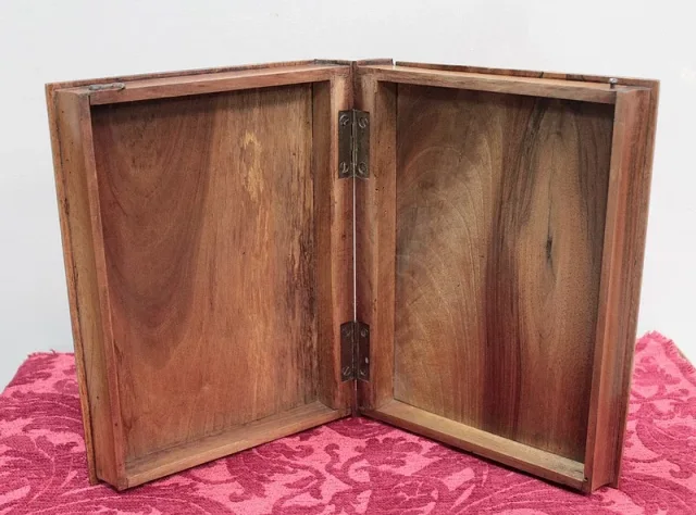 BOOK BOX