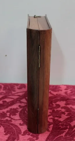BOOK BOX