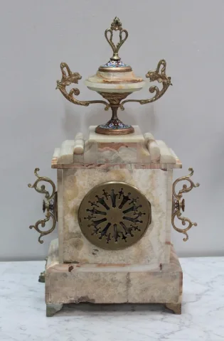 MANTLE GARNITURE